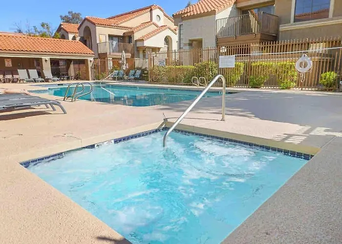 Holiday home The Cool Cactus With Pool And Jacuzzi Tempe